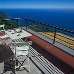 Cade Ventu 3* Vernazza