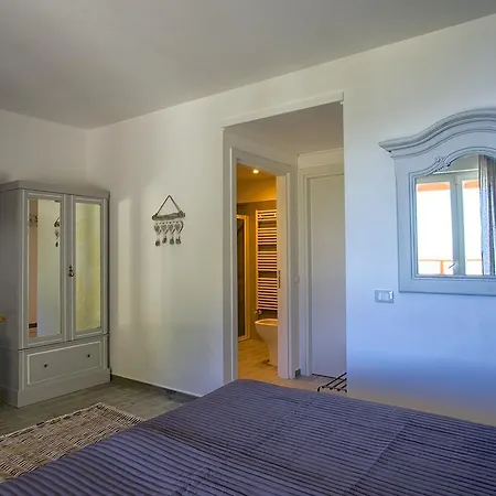 Cade Ventu 3* Vernazza